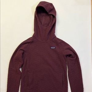 Patagonia burgundy fleece hoodie - Womens S
